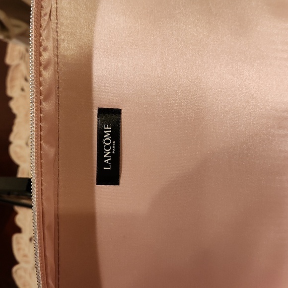 Lancôme Rose Gold Cosmetic Bag - Picture 6 of 6